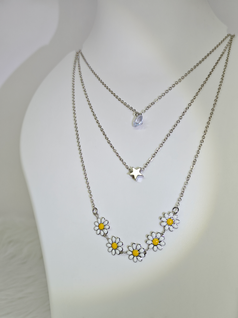 Trinity Star & Daisy Necklace